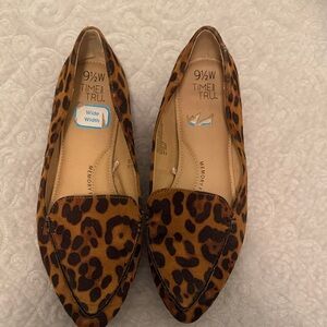 Time and Tru Women's Brown Leopard Flats
